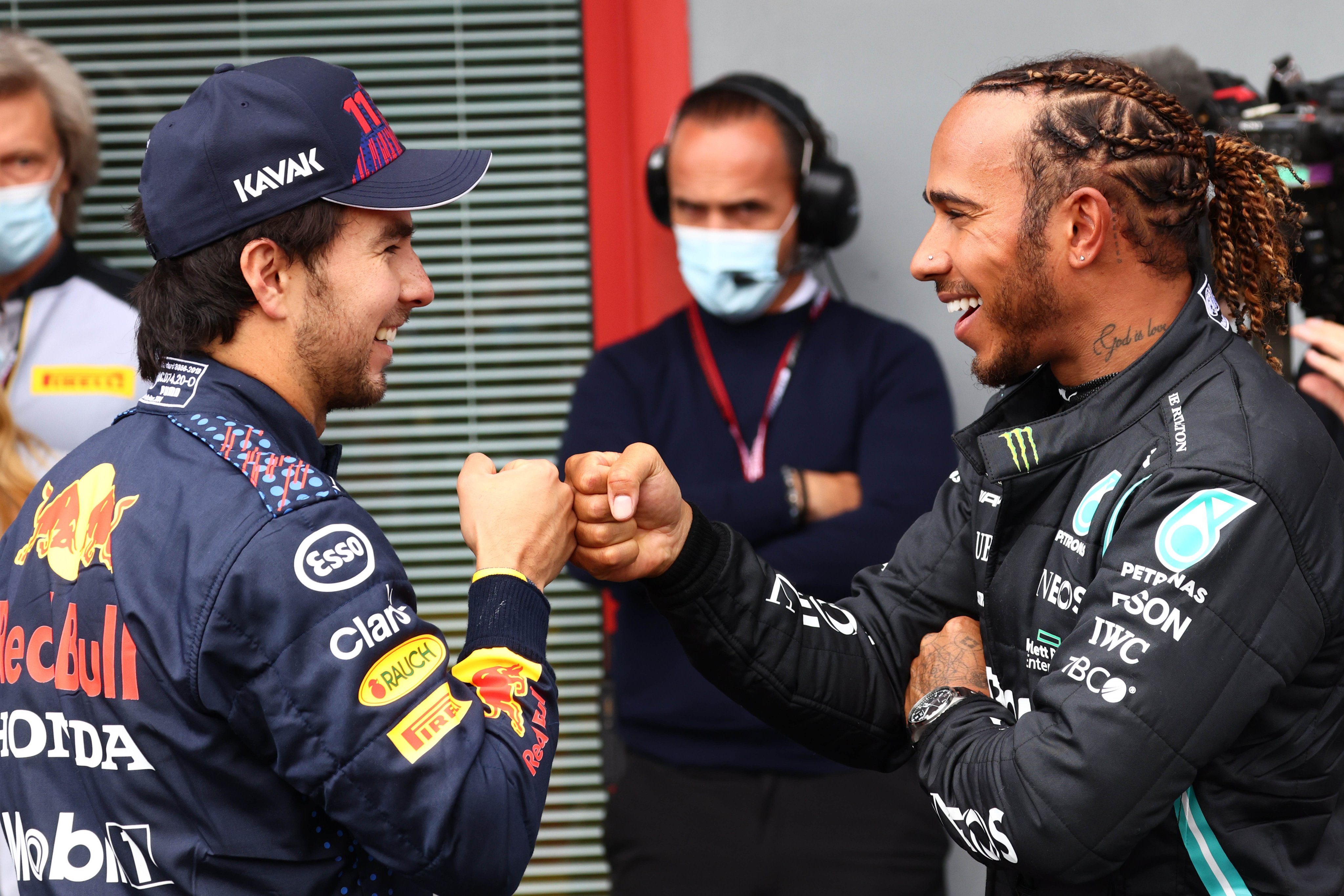 Sergio Perez i Lewis Hamilton