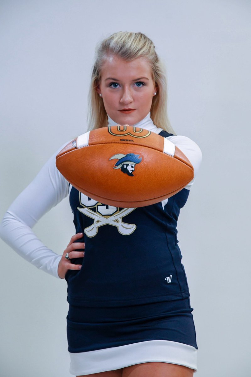 Cheer_CSU's tweet image. Get up bucs and play ball for one last time this season! Tune in to ESPN+ at 12 to cheer on the @CSUFB as they take on Gardner Webb University! 💙💛🤍

#csucheer #gobucs #JoinTheSiege