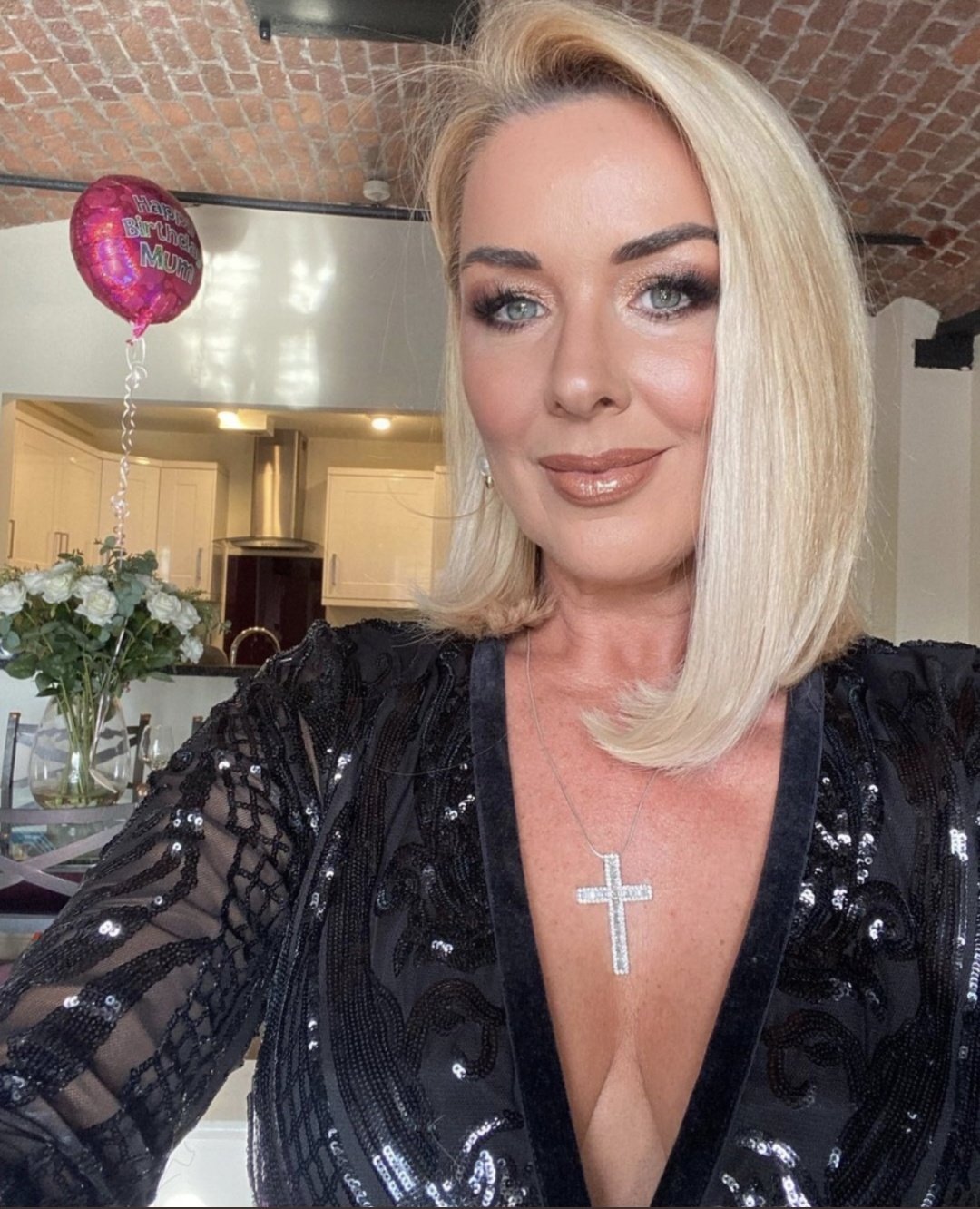 Happy birthday to the beautiful Claire Sweeney, 50 today 