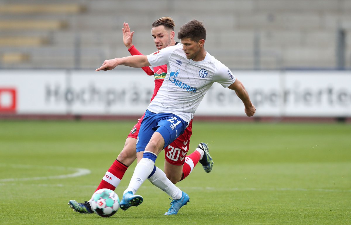 Fcシャルケ04 後半キックオフ 頑張ろう シャルケ 46分 Scfs04 2 0 S04 Fcシャルケ04 後半キックオフ 頑張ろう シャルケ 46分 Scfs04 2 0 S04