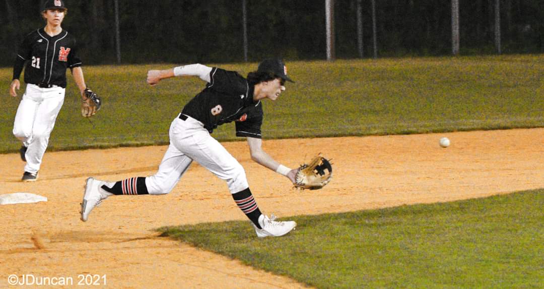 SMMHSEagles's tweet photo. #HSBaseball A few photos from last night's home, where unfortunately Signal Mountain lost to Bradley Central.
#GameToday Good Luck to @Signalbaseball who plays at Heritage HS in Ringgold stsrting with Varsity at 11am TODAY! #GoEagles ⚾️❤🦅 #SMMHSsoars https://t.co/zdJ9WznLiG