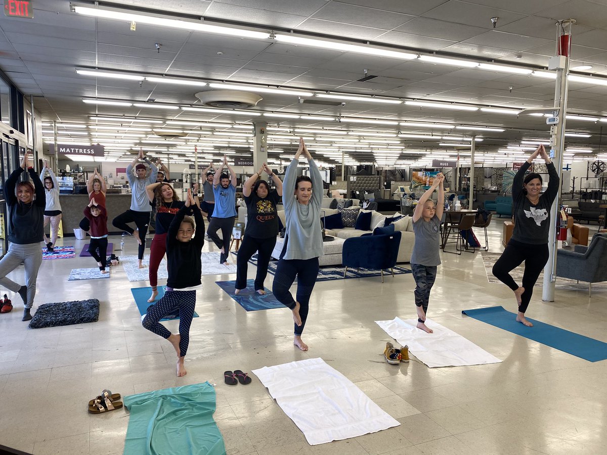 GourleyCarla's tweet image. Starting off my Saturday with the BT Furnishings team in Dallas doing Yoga! #CreateFun #BetterEveryDay