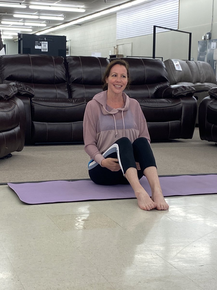 GourleyCarla's tweet image. Starting off my Saturday with the BT Furnishings team in Dallas doing Yoga! #CreateFun #BetterEveryDay