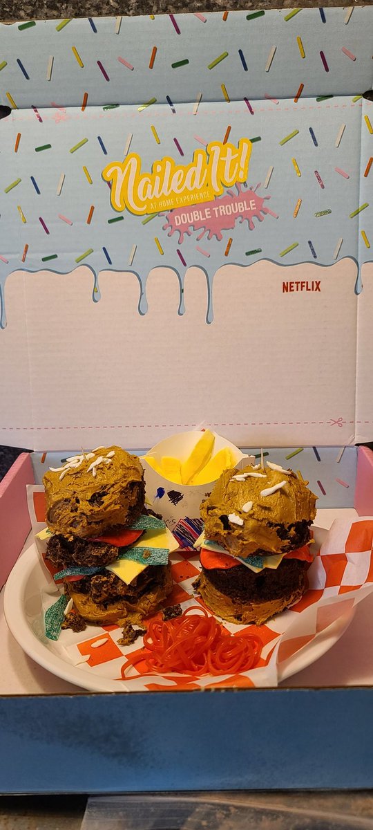 AngieJoy2010's tweet photo. We just finished #naileditathome What an absolute blast! Thanks @netflix @NailedIt https://t.co/33SzlqxXUS