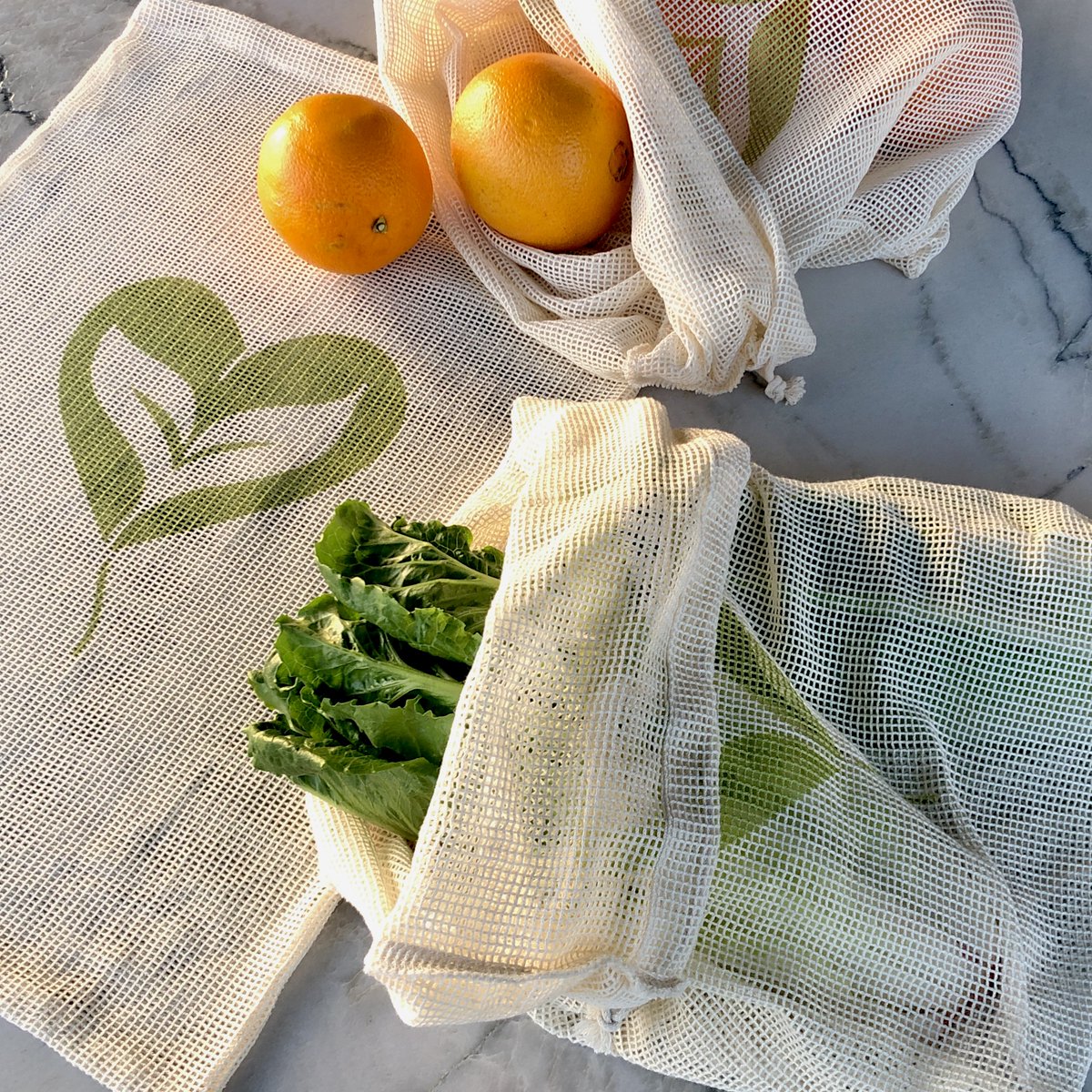 Our natural and 100% Cotton #MeshBags can help you cut the use of plastic bags from your life and keep your produce fresher for longer while reducing your carbon #footprint on our #planet! 👏👏

Questions? Message us. 💬🛍️ 

To get yours, click here: evergreencloth.com/collections/co…
