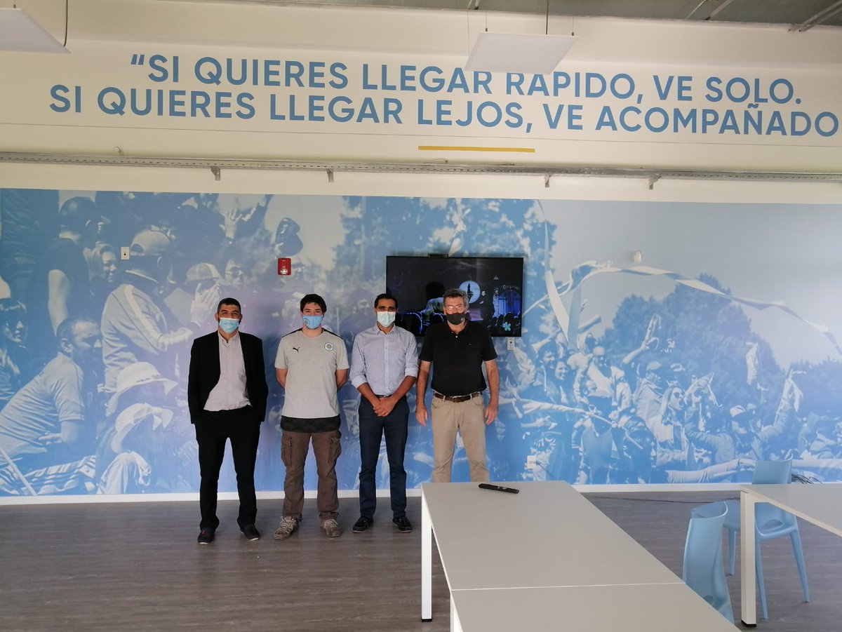 MSPUruguay's tweet photo. El @MvdCityTorque en coordinación con la @AsocDownUY puso a disposición sus instalaciones y  logística para la vacunación de las personas con síndrome de down. El subsecretario @JoseSatdjian destacó la excelente iniciativa. Más de 500 personas recibirán su 1a. dosis de Sinovac. https://t.co/Xn82wQaCMr
