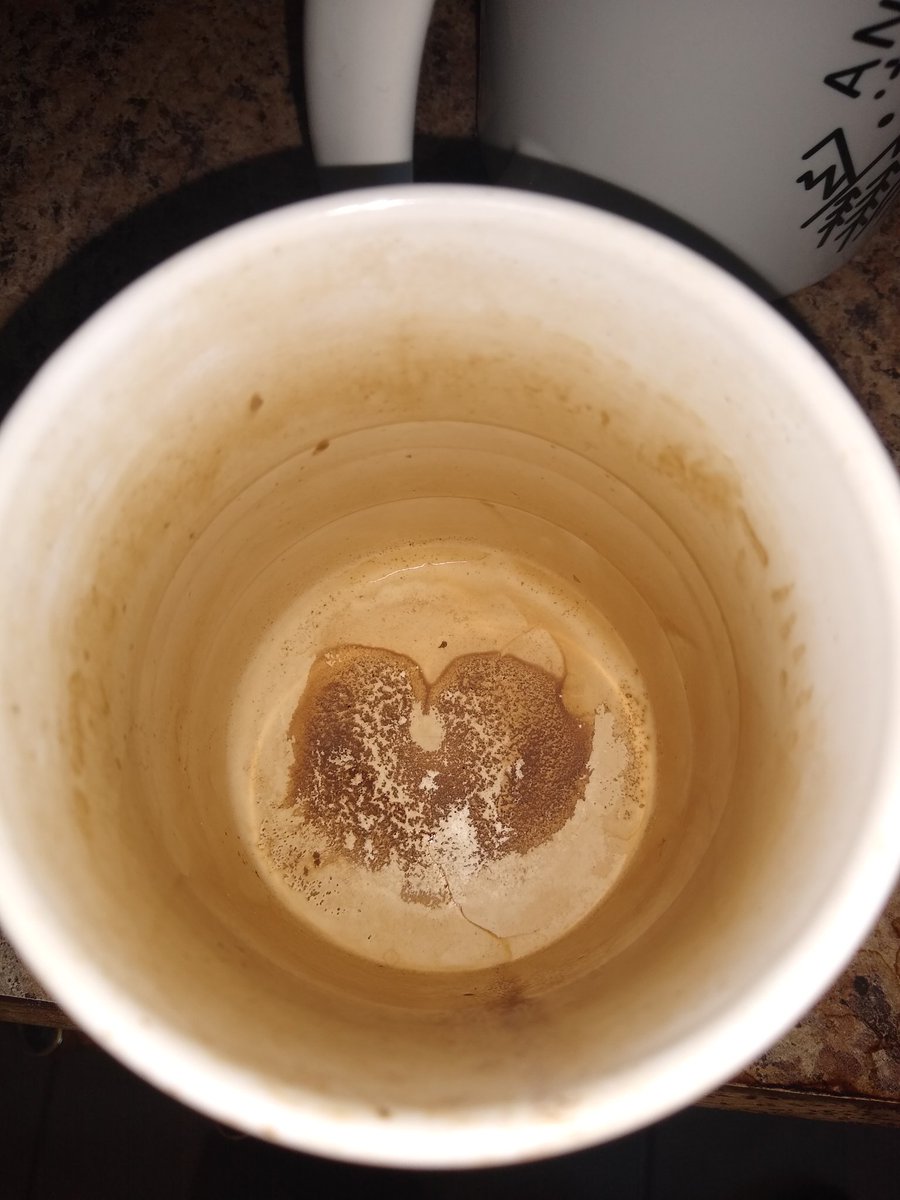 carrotcommander's tweet photo. This reminds me of something BUTT I can't quite put my finger in it

on it* https://t.co/fmYt7YRQpV