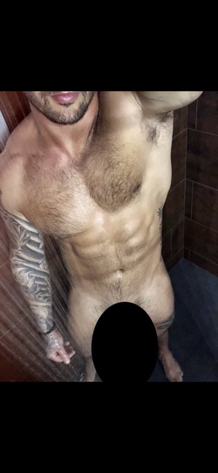 Shower Time https://t.co/rzaiC9kgOQ https://t.co/Wrdi8qVgJj