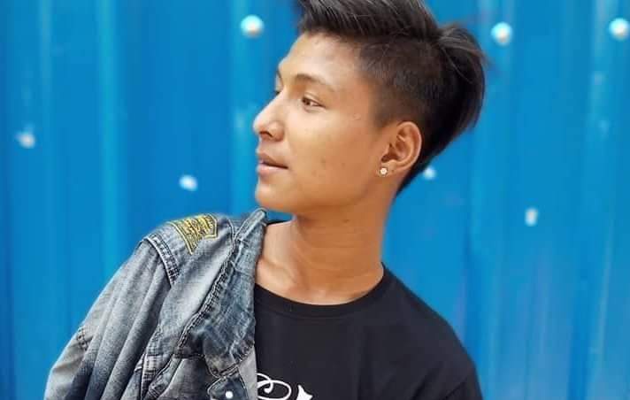 Around 5:30 this evening in AyeThuKha ward, #SeinPan #Mandalay (41-91), Terrorists (#Myanmar security forces) violently beat and abducted three people (a young man in the picture, his father and aunt) unwarrantedly.
NUG ASSEMBLE
#Apr17Coup
#WhatsHappeningInMyanmar