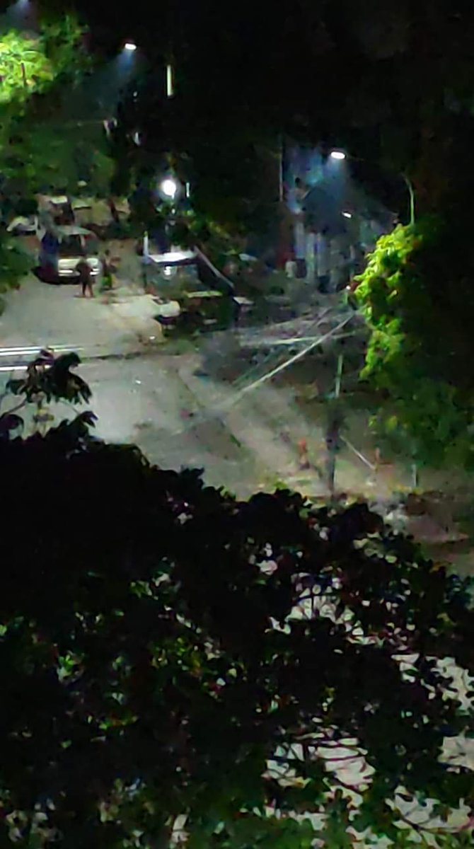 17.3.2021 Around 9:45PM,In Mandalay, Terrorists invaded 23street, bet 83*84street and destroyed the door of ward. #Apr17Coup #WhatsHappeningInMyanmar