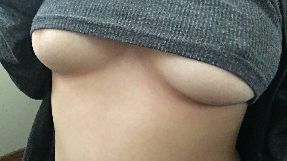LivelyCass's tweet photo. Reminiscing my perky tits https://t.co/psYMz7Q6YT