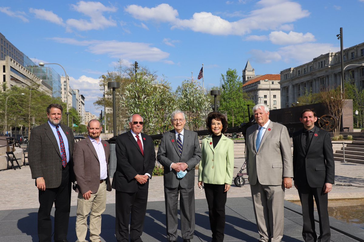 SenMcConnell's tweet photo. We are returning a generation of heroes to the forefront of our national memory — and the center of our nation’s capital.
 
Thanks to the @WW1CC and all who have made the new National World War I Memorial possible. https://t.co/HnUgwmzULB