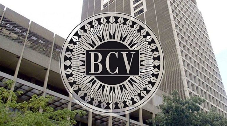 BCV | Tasa del dólar oficial cerró este viernes en Bs. 2.363.585,21 y el euro en Bs. 2.834.175,02 #DaleUnParaoALaCovid vtv.gob.ve/bcv-dolar-vier…