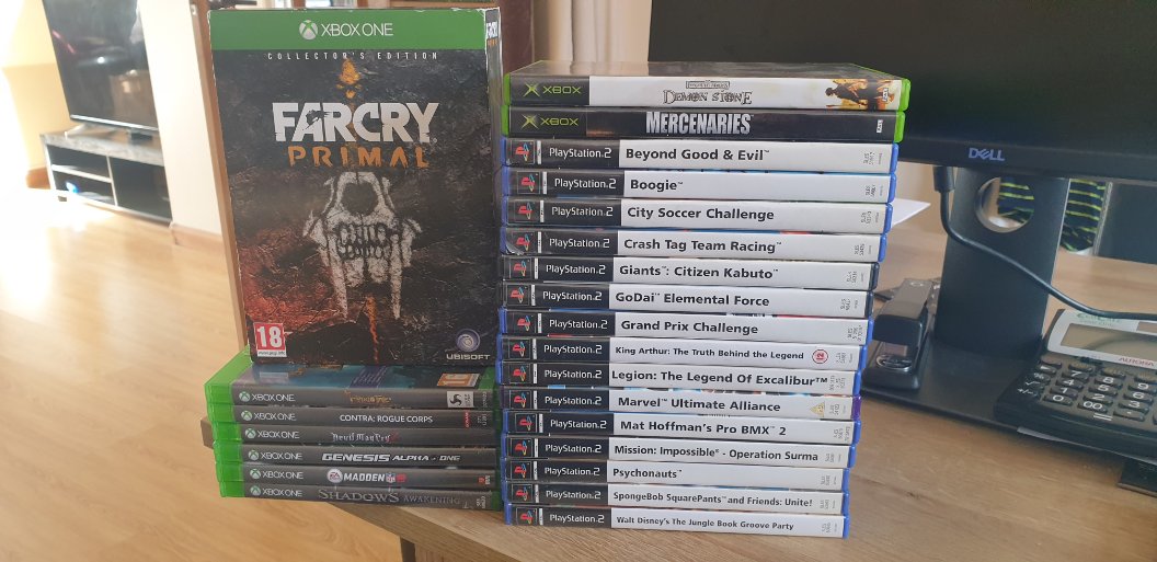 HowittSimon's tweet image. Went to Cambridge with a friend this morning to celebrate CEX and GAME being open again - and got one or two pickups from each!  Managed to avoid the mile long queue trying to get into Primark...