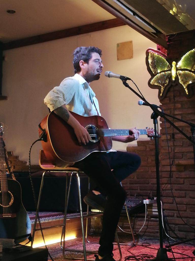 Concierto en @elvolander (Valencia) con <a href="/soymigueltena/">Miguel Tena</a>