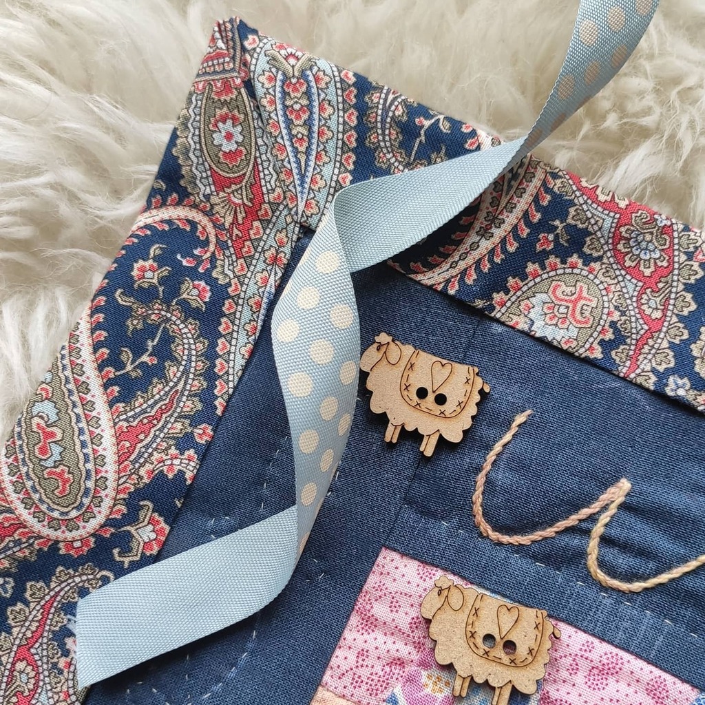 Juanicavas's tweet image. En esto estaré este finde,..., Últimos retoques antes de podertelo enseñar...

Felices costuras soletes
#AprendeCreaDisfruta

@modafabrics
#patchworklover #hexiequilt #patchworktemplates #quilttop #festivalpatchwork #quilters #needlework #eppeverywhere #… instagr.am/p/CNxXJkLndve/