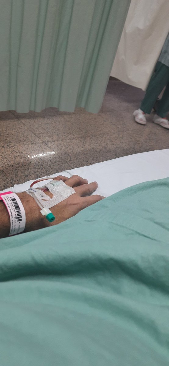 clebergomes70's tweet photo. Eu sobrevive ao COVID, e venho aqui agradecer a todos pelas mensagens e orações, mas vim falar que as sequelas são terríveis. 
Tive 60% dos pulmões comprometido, uma pneumonia aguda, e hoje não consigo subir as escadas, não sinto gosto e nem cheiro de nada e a tosse é constante. https://t.co/PqE9cBjkc5