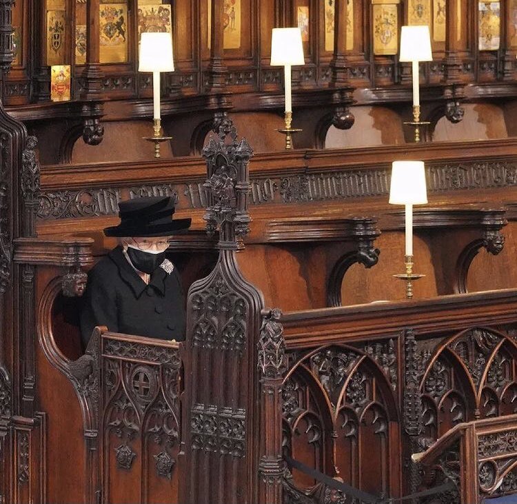 MariaRotelli1's tweet image. I’m at this gig right now alone and everyone has wanted a photo with me but no one has asked how my day was, so I’m just sitting here in vip all alone, feeling alone. this industry really is a lonely one huh. @TheKandyMuse #sittingaloneatthevip