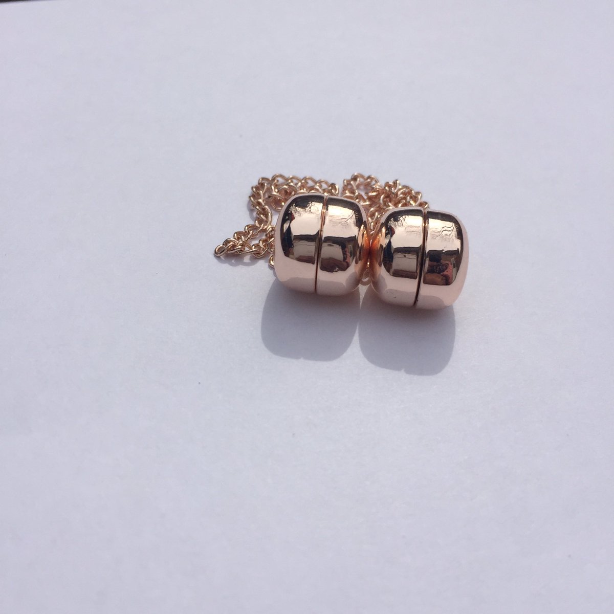 LibasCa's tweet photo. Hijab magnets #hijab #acessories #modest #bling #fashion #gold #rosegold #silver #black #ramadhan2021 #hijabi comes in a pack of two https://t.co/z3K8tIiOBg https://t.co/tIGFxi7aRj