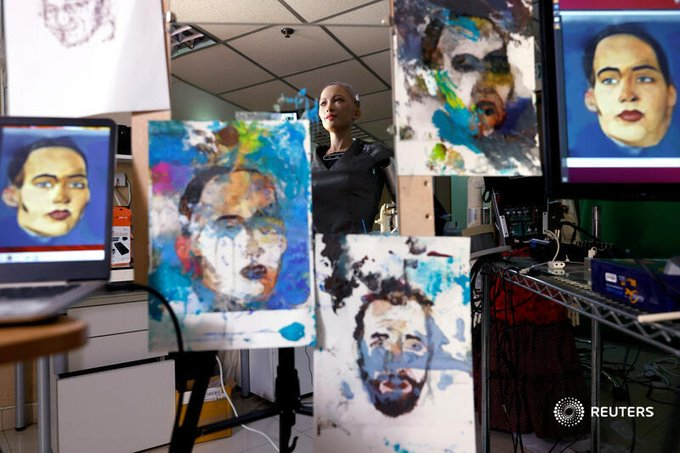#Robot artist #Sophia's 1st #artwork goes up for auction🤖🎨
👉🏽https://t.co/5cswGnqmco
#Mondayvibes #MondayMotivation
#Robotics #Robots #AI #ArtificialIntelligence #ML #DL #IoT #IIoT #IoTPL #RPA #NLP #AR #VR #MR #XR #Tech #DataScience #BigData #programming #coding #100DaysOfCode https://t.co/eUd7oU0fCE https://t.co/lXLmGAVGwC