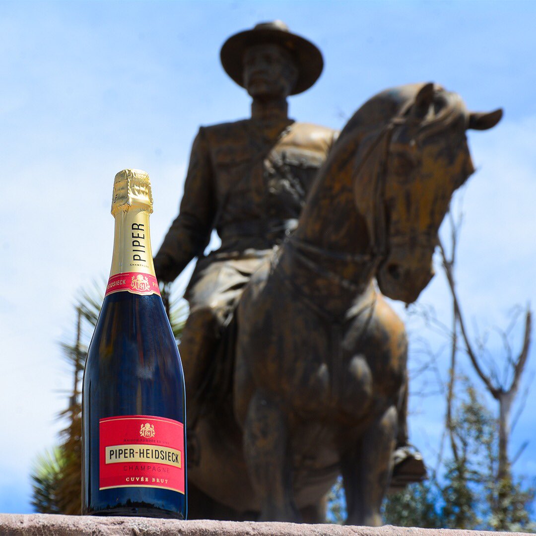 🥂Disfruta del cerro de La Bufa, en Zacatecas, una de las ciudades más hermosas de México.
🍾Piper-Heidsieck el Champagne que Marida con México 🇲🇽
👉🏻 Adquiere el tuyo en vinoselcielo.com

#VinosElCielo #VinicolaElCielo #PiperHeidsieck #PiperAroundTheWorld