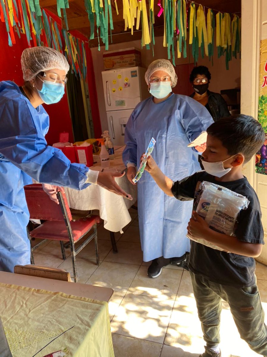 GustavoPedrOk's tweet photo. . Además, realizaron controles de salud bucal y distribuyeron cepillos para dientes. Por otra parte, entregaron módulos alimentarios a las familias más vulnerables y golosinas a los chicos. https://t.co/CYFlZ6PDLW