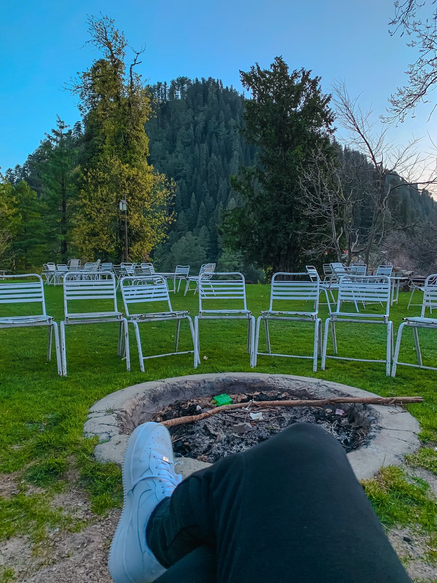 usbashh's tweet photo. No WiFi 🍃 https://t.co/VYo4BULWvr