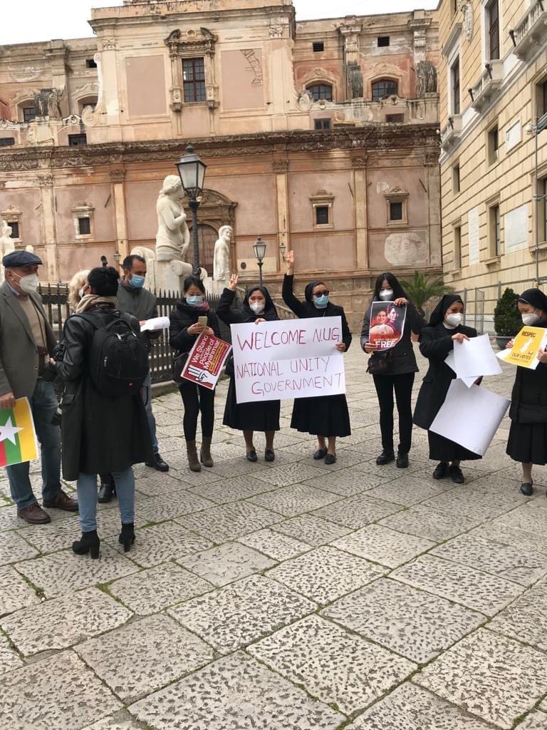 NaingminNaingm1's tweet photo. Italians from Palermo City located ar Sicily Island,Largest island in Mediterranean Sea are showing their support for we,Myanmar people who are fighting for DEMOCRACY and against military coup,showing their support to NUG
Sincerely thanks π
#WhatsHappeningInMyanmar
#April17Coup https://t.co/B4bENcKL5A
