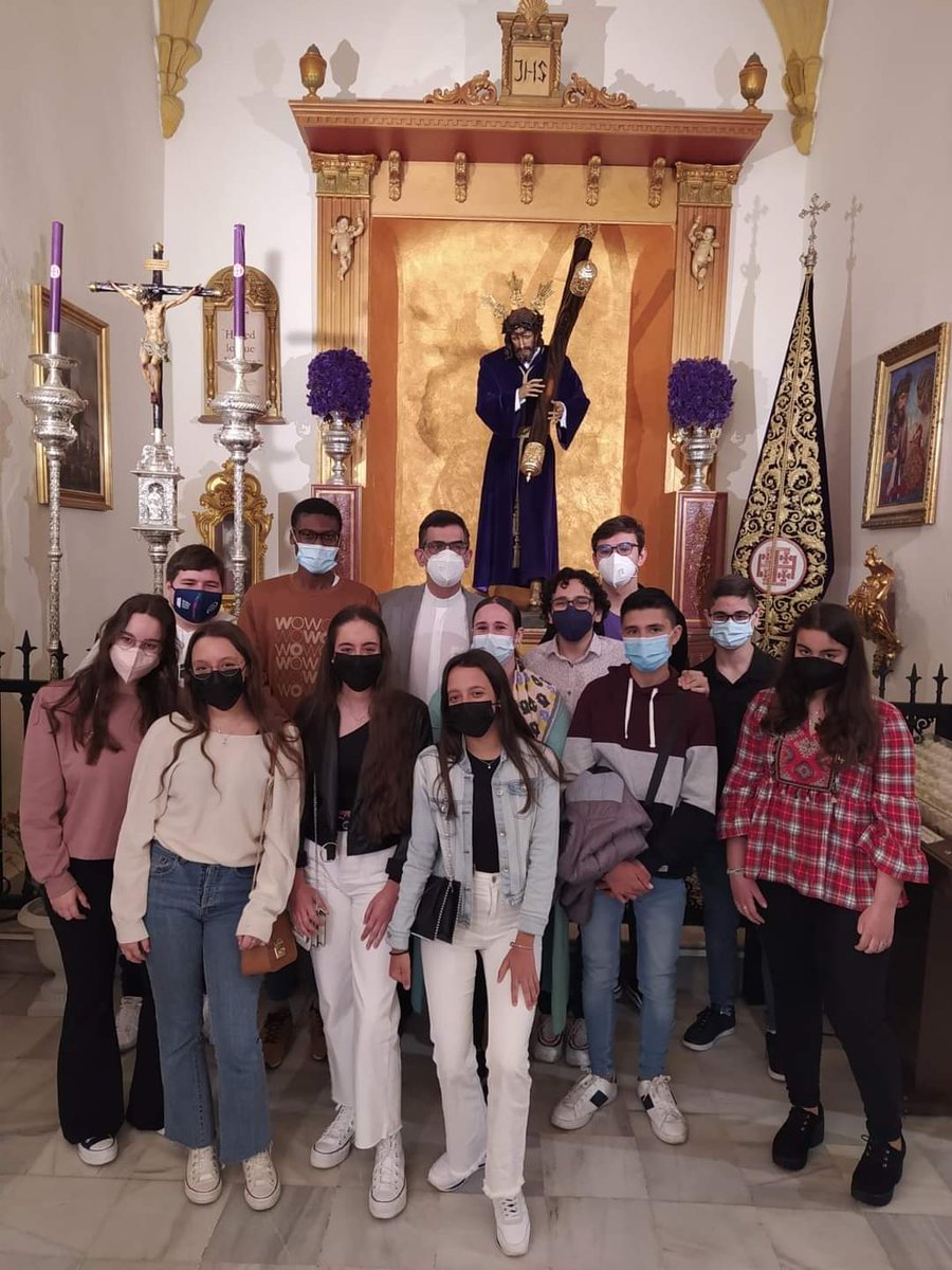 #ACTUALIDAD
Esta mañana de sábado de Pascua, presidida por la VHna mayor, se ha celebrado en el patio parroquial de La Palma, una reunión con la nueva savia del Grupo Juventud Nazarena. Bienvenidos todos los jóvenes de 14 a 21 años que quieran integrarse en la #JUVENTUD