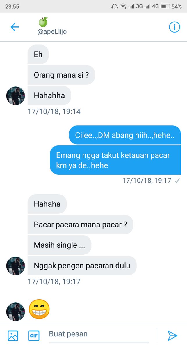 AdriePribadi's tweet photo. @apeLiijo Baru tau kl nih ank udah pulang duluan,Selamat jalan yaa 🍏,semoga tenang di surga.
Yg paling aku ingat pertama kali kenal dia,anaknya baik bgt &amp; sedikit manja.dl sering bgt jahilin dia,trus dia ngambek² gt sama aku..hehe
Wkt itu dia DM aku,dgn gaya bahasanya yg khas 😁 https://t.co/MtMF4OKg4l