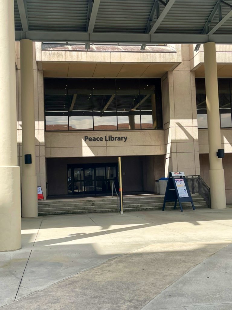 genevie79cr's tweet photo. Took time to show Esai where we learned, where we studied, and where we checked for our scholarships to drop so we could pay the rest!! #JPL #FiscalServices #ScholarshipsGrantsTuition #UTSA https://t.co/ttmzXuyIHa