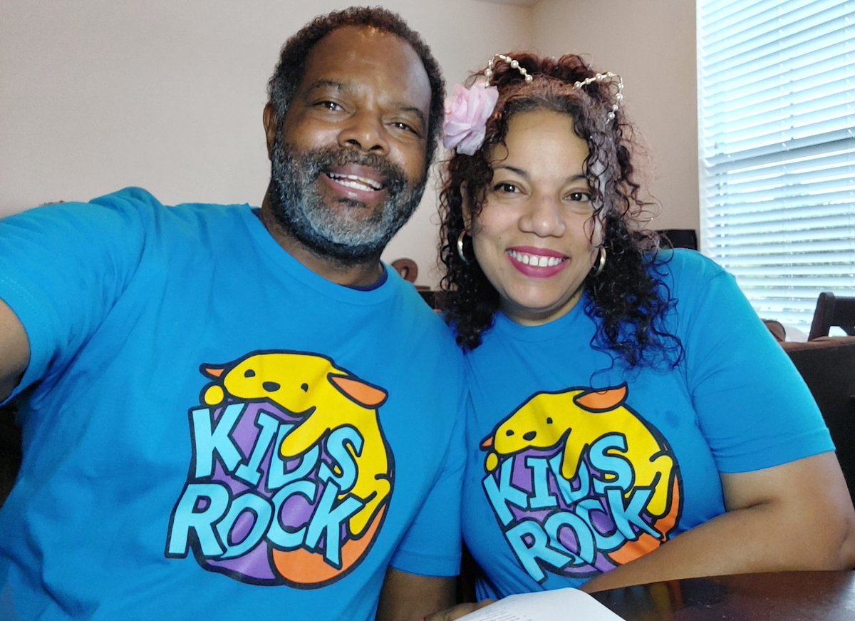wmjackson's tweet photo. Educators @wmjackson and @LoveBuiltLife volunteering &amp; teaching at the first WordCamp Central America KidsCamp.
Virtual technology conference w/ @WordCampCA located in Nicaragua Central America 
@WOKVNews @FCN2go @NBCBLK @WordCampJax @wjxt4 @SCSTATE1896 @LatinasinSTEM https://t.co/QpcBWJ8BmY