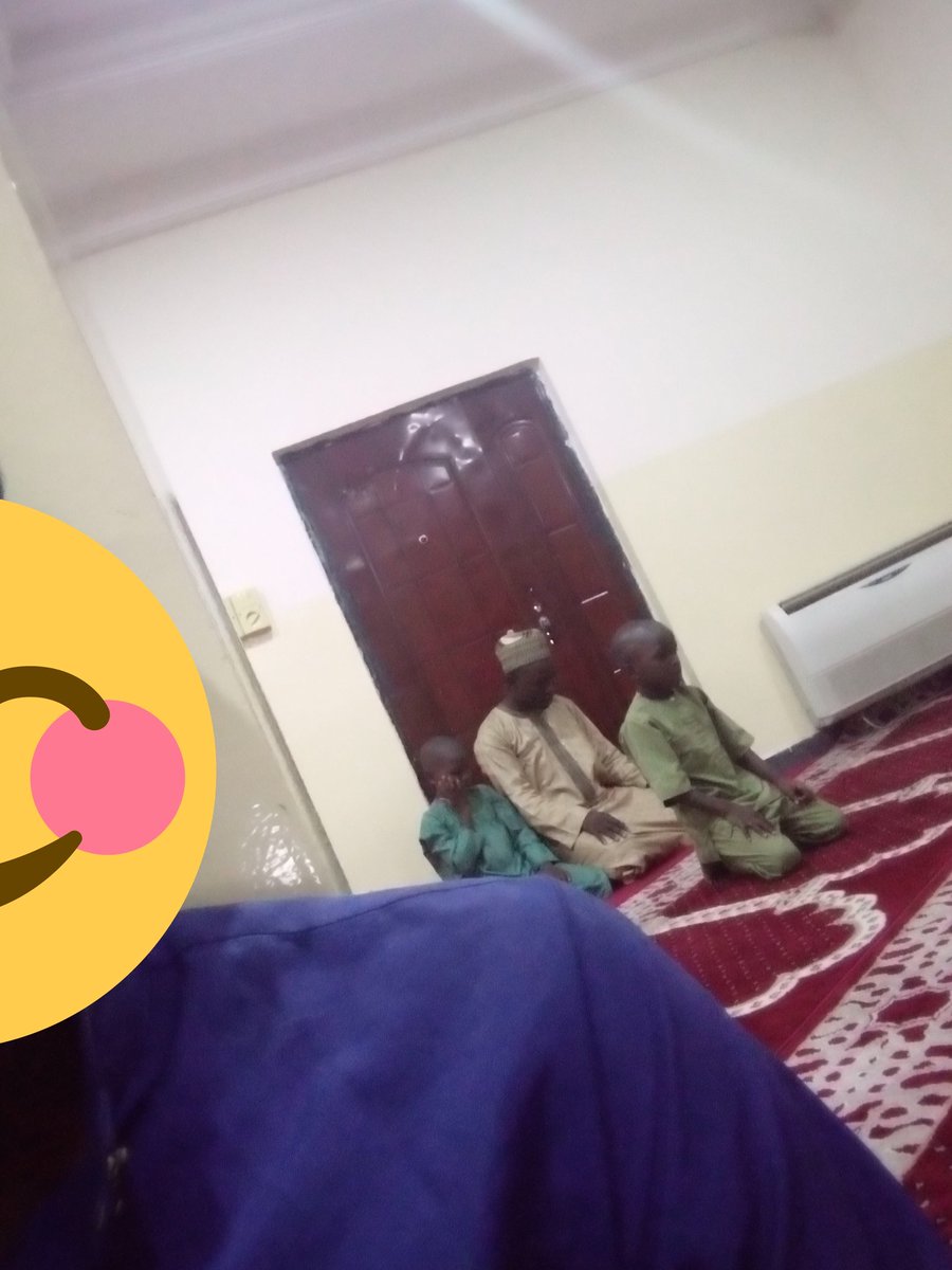 moderate_ustaz's tweet photo. He came in to the masjid with his 2 kids around 4:30 am, 
The kids lead  him in tahajjud
And he later lead them in shafa'i and witr

Show me something more beautiful than this❤️ https://t.co/p2iajXLKMD