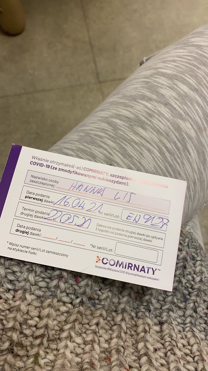 hanna_lisowa's tweet photo. Mam i ja! Po 24 h na razie (odpukać) jedynymi NOP-ami są skrajny leń i hardkorowy ból całego ramienia. Poza tym: wciąż nie mam 5G, aktualizacji Windows, ani nawet Netflixa za free. Lipa te szczepienia😂! A poważnie: mega happy! Pierwszy krok ku względnej normalności! 😊 https://t.co/aLECJmzH9G
