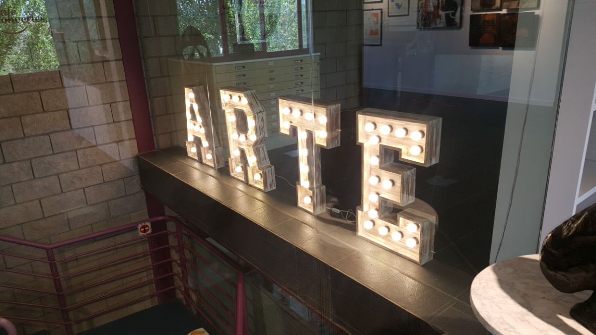 Javi_Aceituno's tweet photo. Fabulosa exposición de @cafeconvertes en #Griñón de la que he podido disfrutar hoy.

¡Enhorabuena a Gema y Patricia por el gran trabajo que han hecho!

Desde @Cs_Madrid apostamos y apoyamos la Cultura siempre y por eso proponemos el Bono Cultural Jóven.

👉🏼 #CsEsCultura https://t.co/3hW6w1LyWf