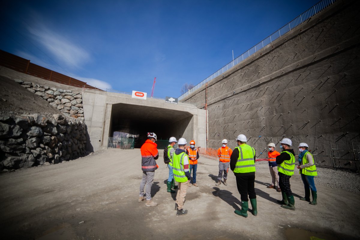 En #Maurienne 🇫🇷, le chantier de l'entrée du tunnel de base du Mont Cenis, géré par le groupement mené par <a href="/Bouygues_C/">Bouygues Construction</a>, est entré dans sa phase finale en respectant les délais et le budget.
🚧 #LyonTurin #BTP #FranceRelance