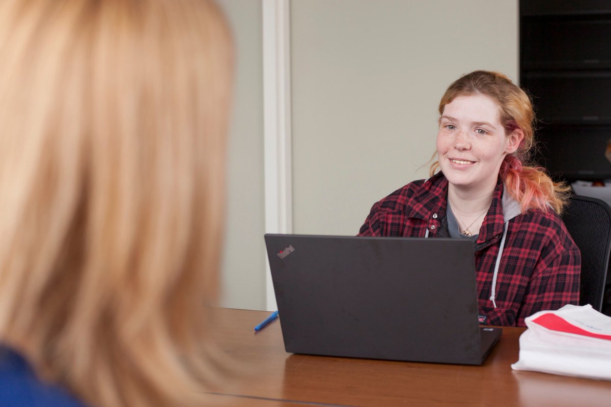 Looking for employment? Are you between 15 to 30? Break the barriers, develop integral skills, proficiency, and experience to help you succeed! Apply to be apart of our Youth Quest virtual program. Learn more at smym.ca/YouthQuest.
#YouthEmployment #MyYOpensDoors