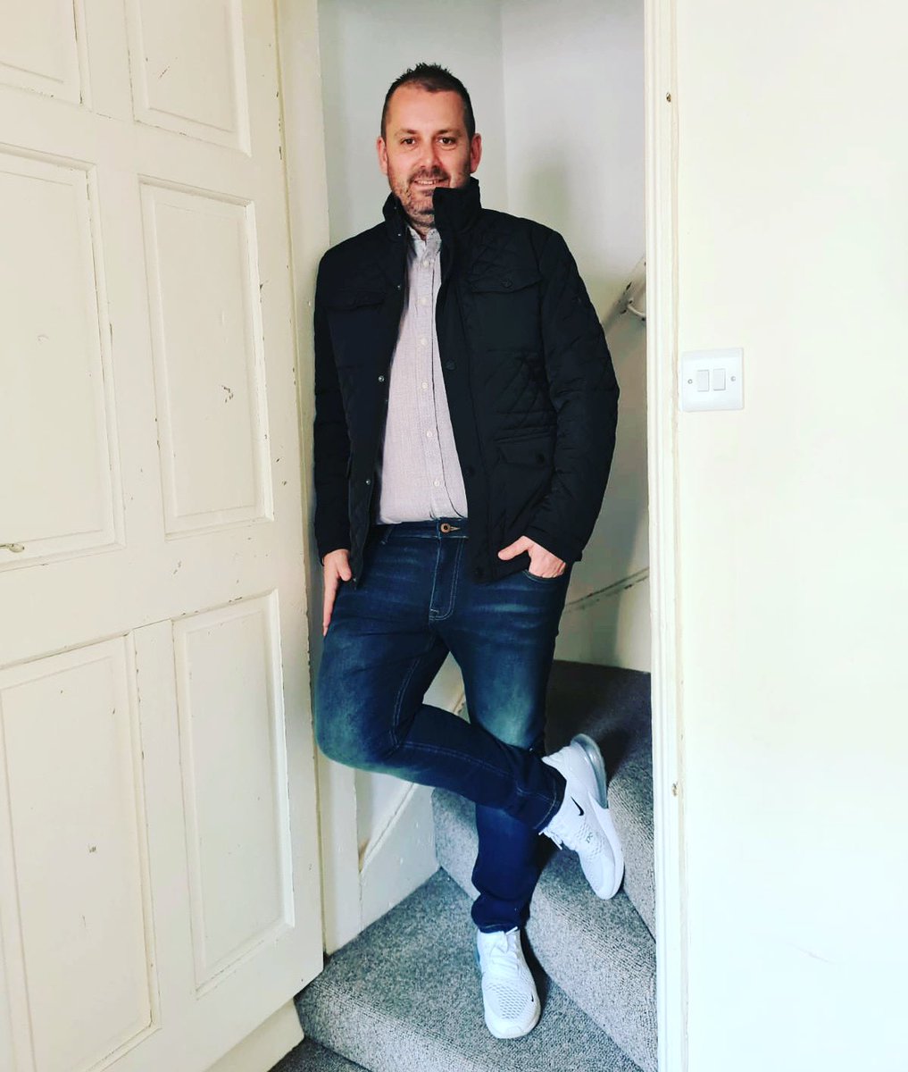 desoldham's tweet photo. Today, I ran, I planked... I went to the pub for a pint! Just the one... but it felt great! My kinda of Saturday!
Hope your making the most of it too! 😊
#properclothes #dailyactivity #positivity #justDOingit https://t.co/mjtyuiHbnz