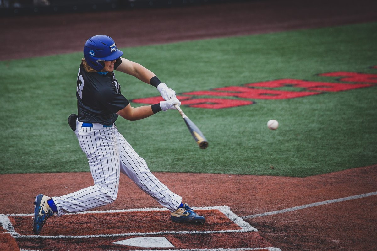 MT_Baseball's tweet photo. Top 3 | @BrettCoker6 extends the Blue Raider lead with an RBI single through the left side that score @dreamchaser_1_2 from second!

MT 3 | WKU 0

#BlueRaiders | #MT https://t.co/E8gqAeaKyy