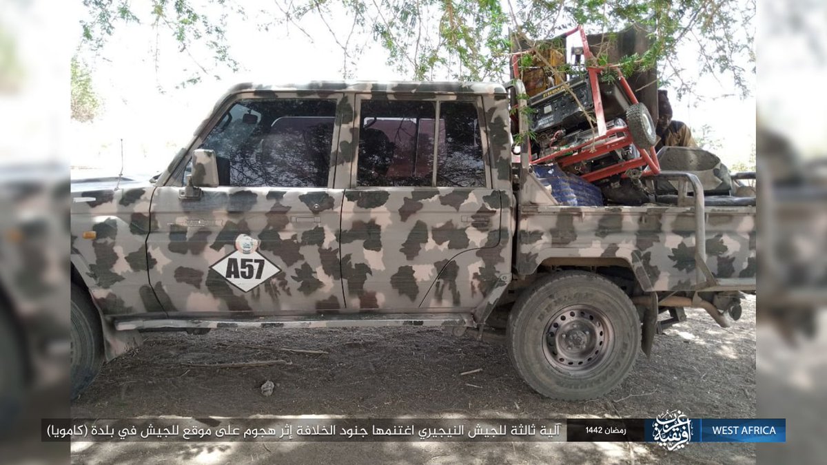 ISWA also captured 3x Toyota Technicals from the NA, likely with their associated HMGs. ISIS piled various goods that'd been stripped from the post (Such as the generator) into them.4/
