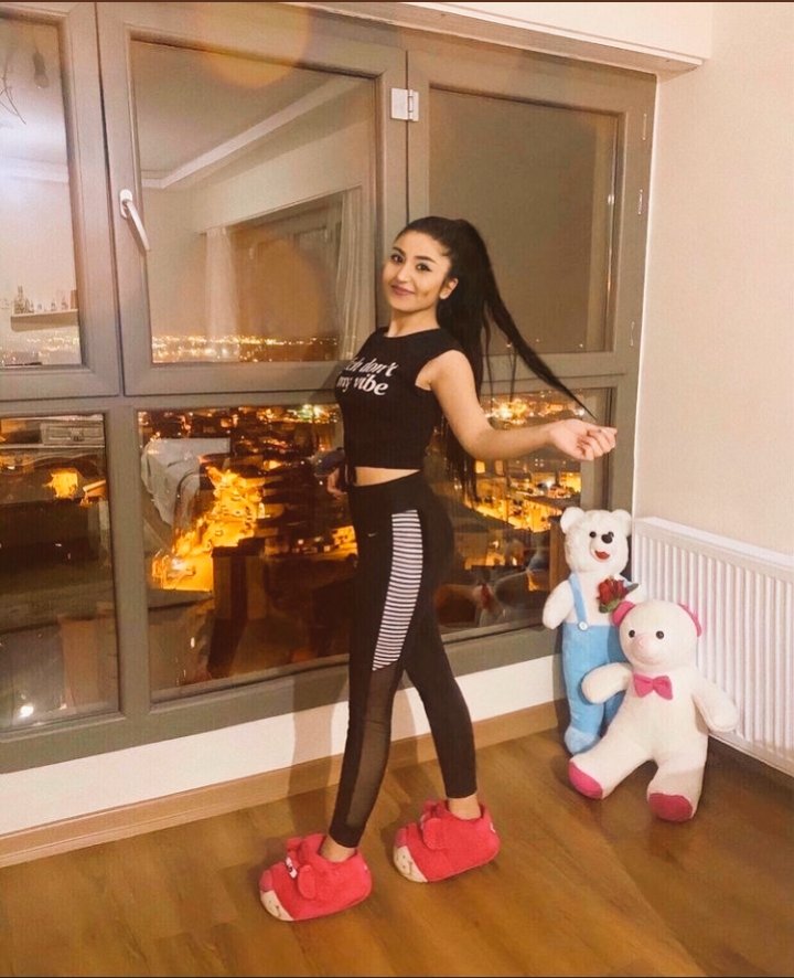 Gamzee65440519's tweet photo. Merhabaa canlarim ben ❣️ GamzE❣️ yerim yok canimm ben geliyorum bana konum atmanız yeterli🥃 arayın veya mesaj atmanız yeterli https://t.co/5UcwqFLIoT #kolej #esat #eryaman #sincam #ayrancı #cankaya https://t.co/yAQBzYt3Va
