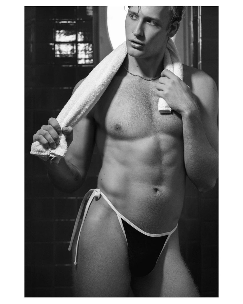 twoocity's tweet photo. 📸exterface
#twoocity #exterface #gay https://t.co/kWHD0XhNnC