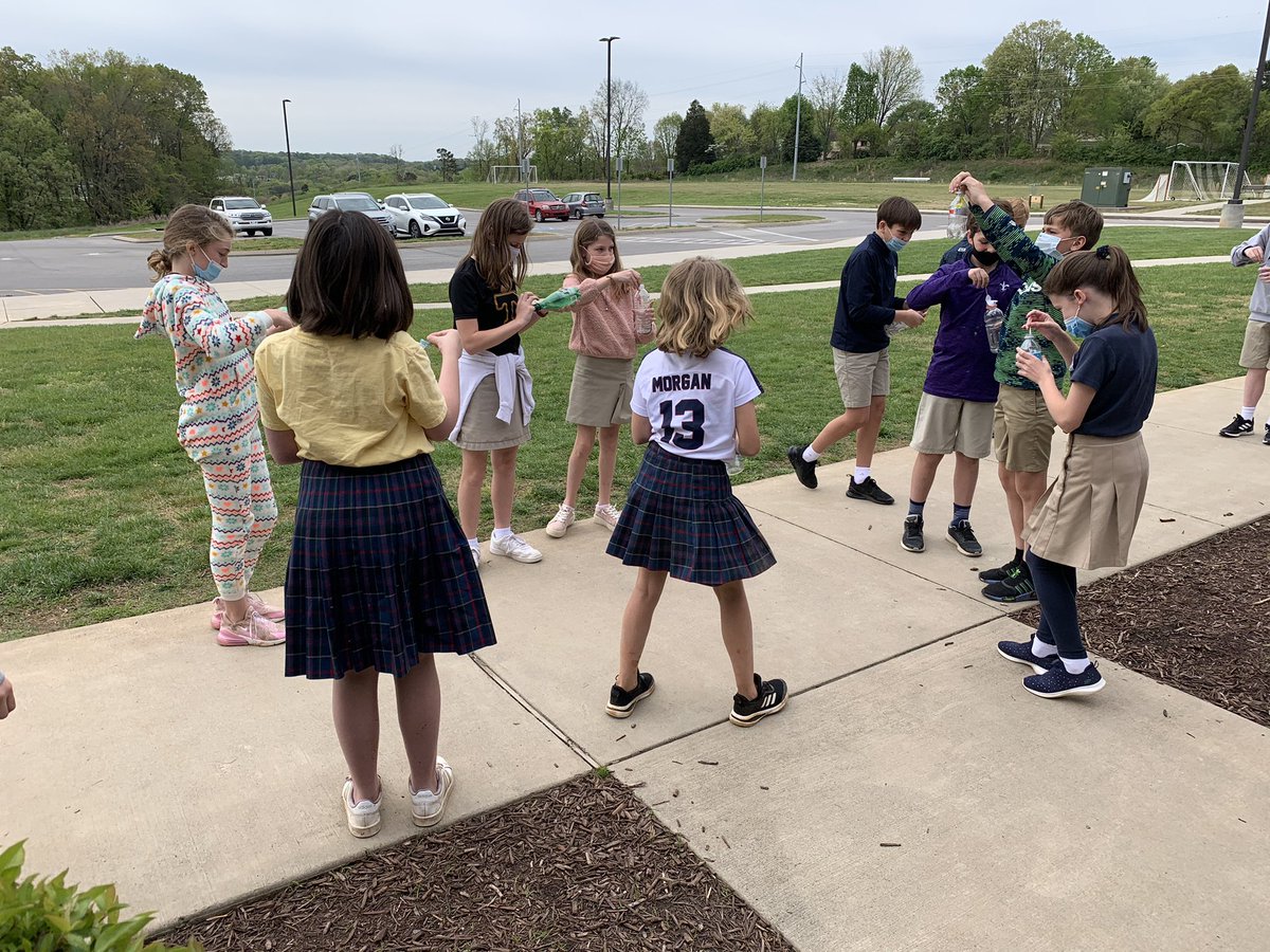 eskspates's tweet photo. If you can’t afford a trip on the Vomit Comet, you can always simulate the experience of zero G using a bottle and a model astronaut! That’s what my fifth grade science students did this week. We start investigating the outer planets next week. #ThisIsESK #nasa #astronomyrocks https://t.co/vvb3fmJ4wt