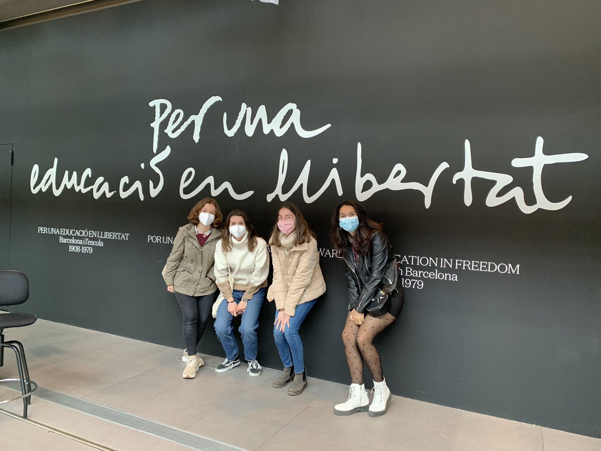 AprenentxEducar's tweet photo. Us recomanem molt l'exposició temporal que ja podeu gaudir a @ElBornCCM!
📖 Per una educació en llibertat. 1908-1979
📍El Born CCM
🕰 Del 9 d’abril de 2021 al 27 de març del 2022 https://t.co/zd3pifHUyt