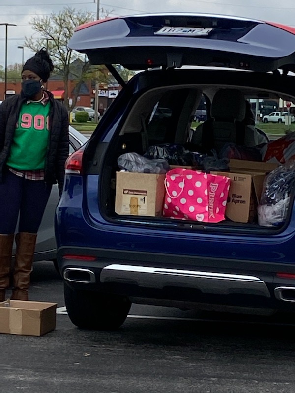 omicronetaomega's tweet photo. Thank you to everyone for supporting our Global Impact Initiative for Soles4Souls, Lions Club, Pillowcase Dresses &amp; Shirts project, &amp; homelessness. Exceeded our goal of socks, shoes, eyeglasses &amp; pillowcase dresses &amp; shirts.
#AKA1908
#AKAGlobalImpact 
#Target5 
#20infullEEEfect https://t.co/RSD6avhoe7