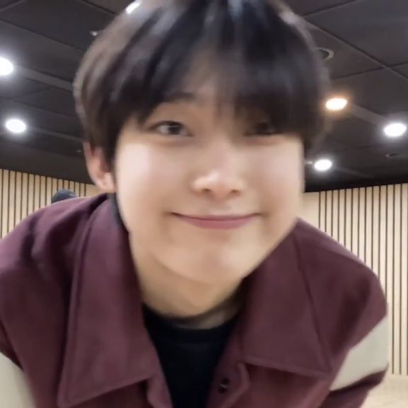 บีบแก้มดังปี๊บเลยเปล่าครับ 🤏🏻🤍