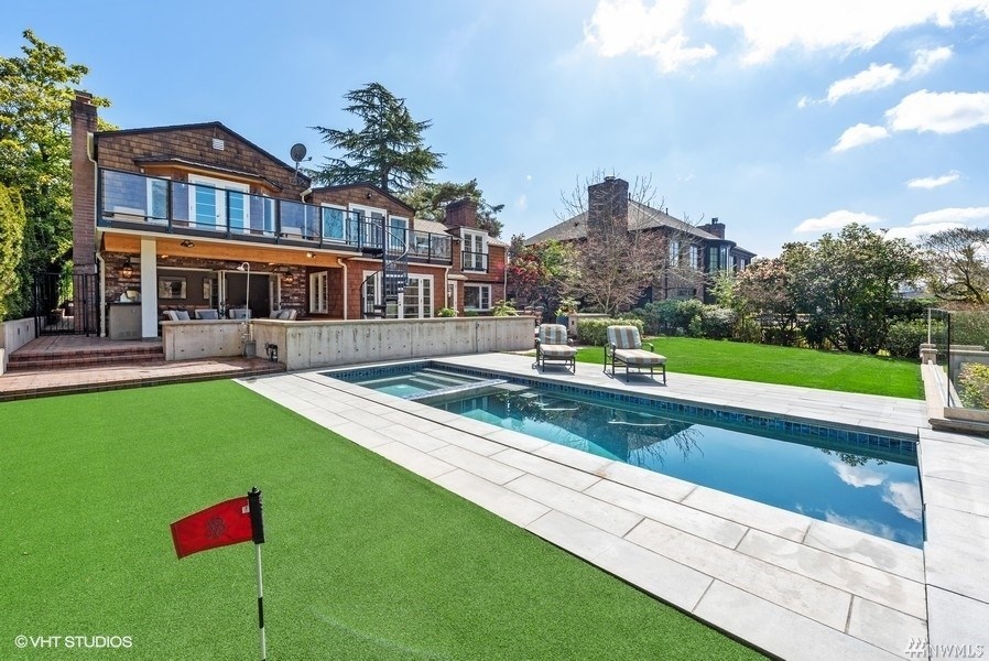 HeidiwardRE's tweet photo. Listing presented by NWMLS / Ewing &amp; Clark, Inc. 

New Broadmoor listing at 1129 Parkside Dr E!

$4,275,000 | MLS 1755934

Reach out on my website with your questions: https://t.co/u9kGhjqbw6

#heidiwardre #modernliving #seattle #seattlerealestate #realestate https://t.co/7CyuWfFq74