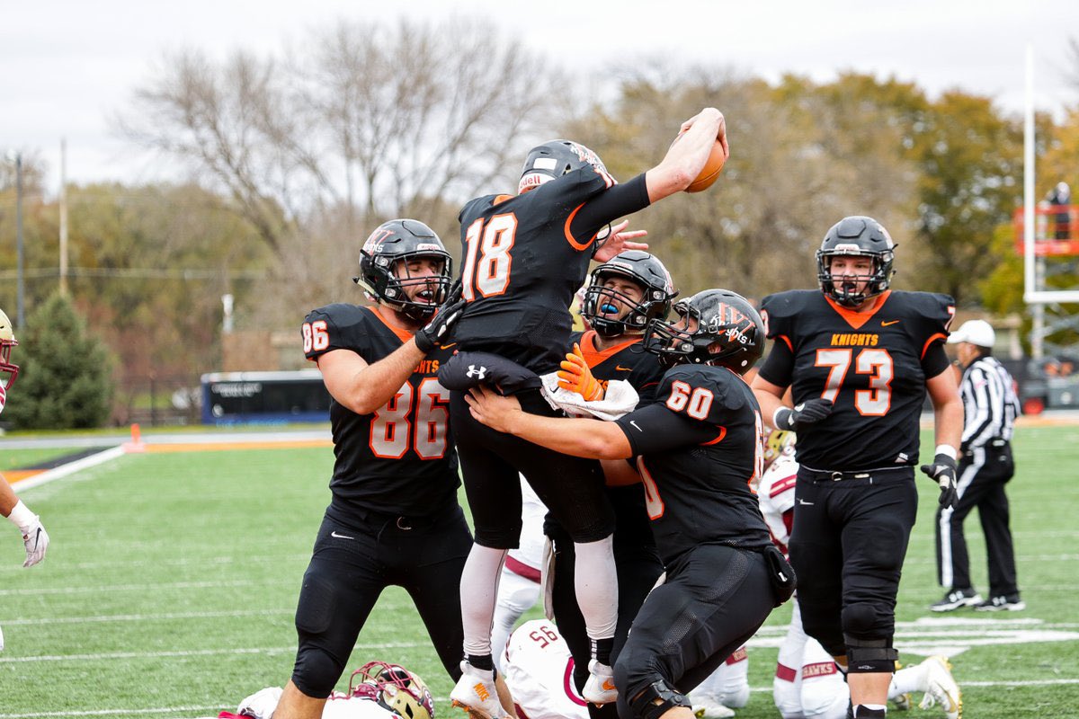 Blessed to announce my commitment to Wartburg! Thank you @RickWillisFB &amp; <a href="/winterc22/">Chris Winter</a> for this incredible opportunity!🧡🖤