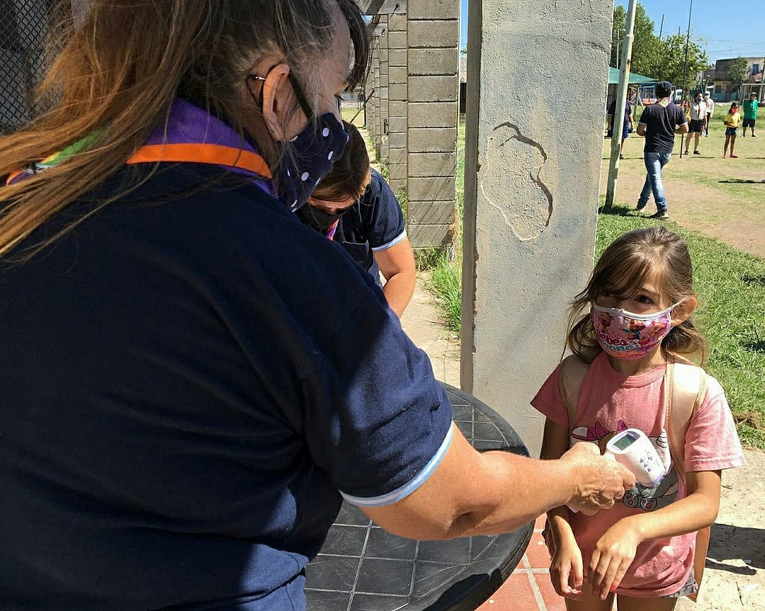 ScoutsArgentina's tweet photo. ¡Hoy es sábado Scout! ⚜️

Grupos de todo el país disfrutan de sus actividades scouts presenciales al aire libre con todos los cuidados y recaudos necesarios. ¡Qué lindo es volver!

#LiderandoElPresente https://t.co/q4dArEqcey