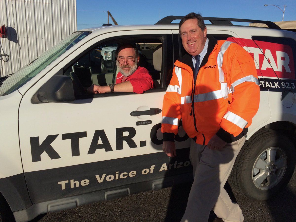DougNintzel's tweet image. An award-winning newsman and his mentor, but which is which? Glad you stuck around @Crossfire923 #OrangeJacket #InARoundaboutWay